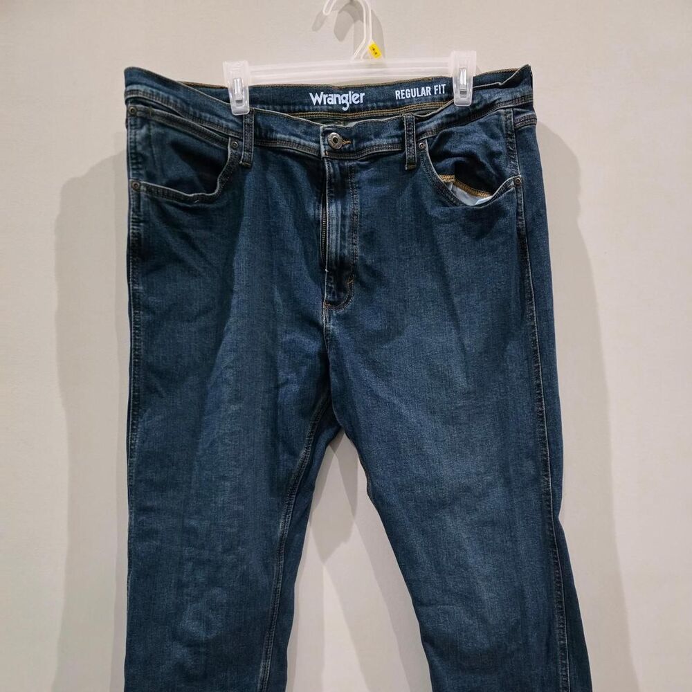 Wrangler Men's Blue and Navy Jeans